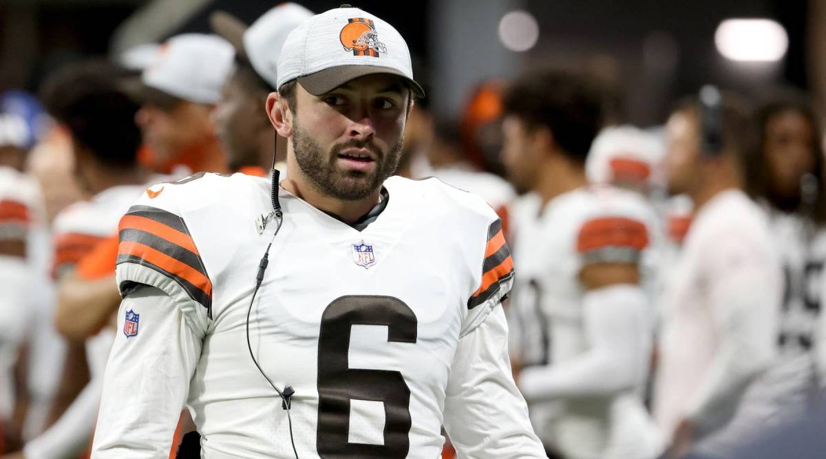 Baker Mayfield on the sideline during a Browns game.